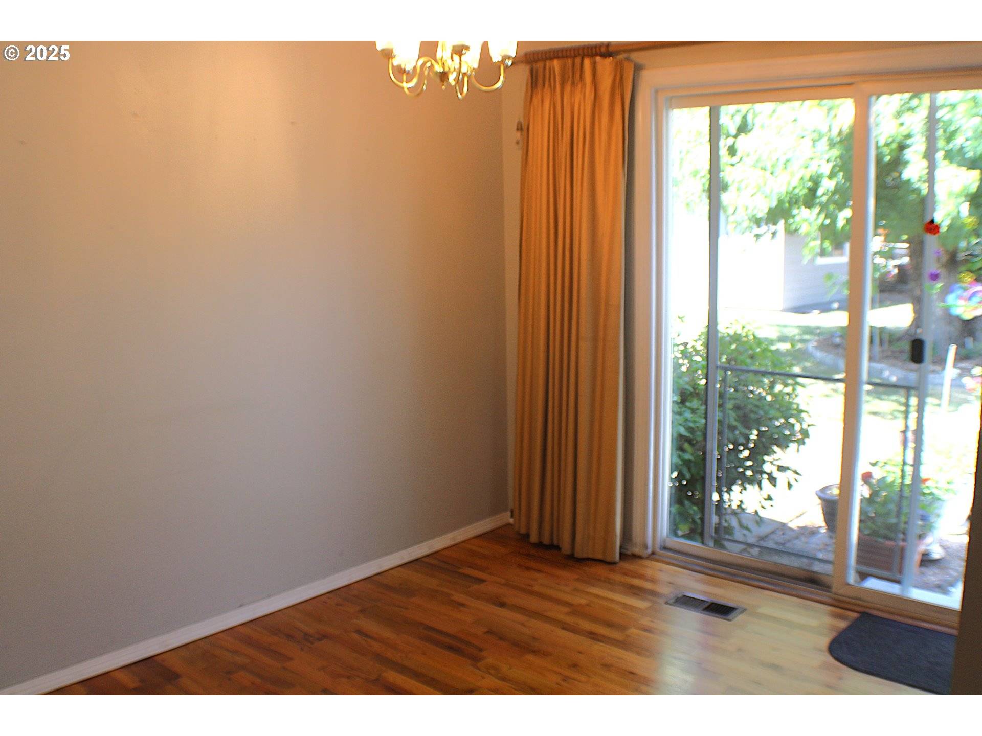 Myrtle Creek, OR 97457,131 MOUNTAIN VIEW AVE