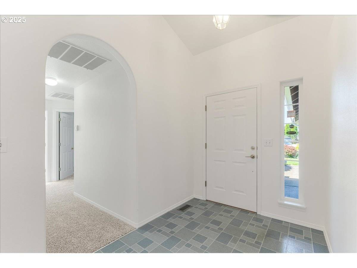 Dayton, OR 97114,108 NORRIS CT