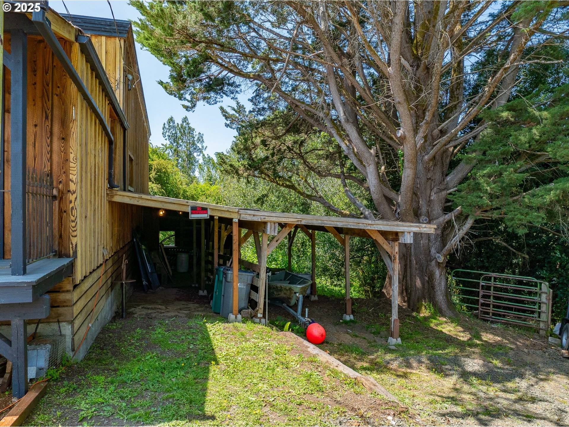 Coquille, OR 97423,203 N BIRCH ST