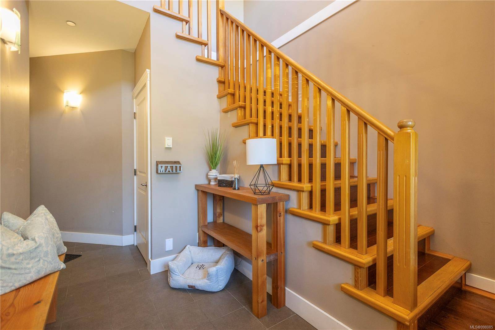 Langford, BC V9B 5N3,520 Langvista Dr
