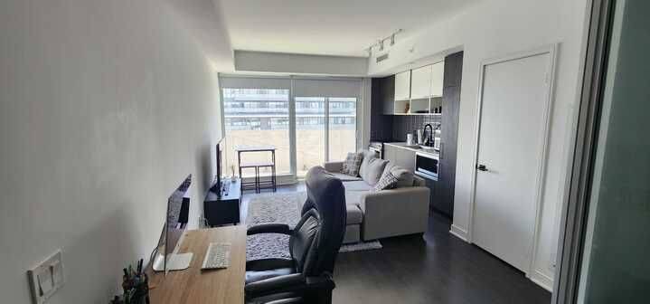 Toronto C08, ON M5A 0S8,60 Tannery RD #907