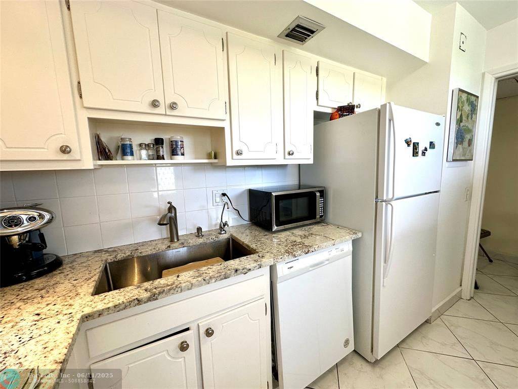 Pompano Beach, FL 33069,2671 S Course Drive  #802