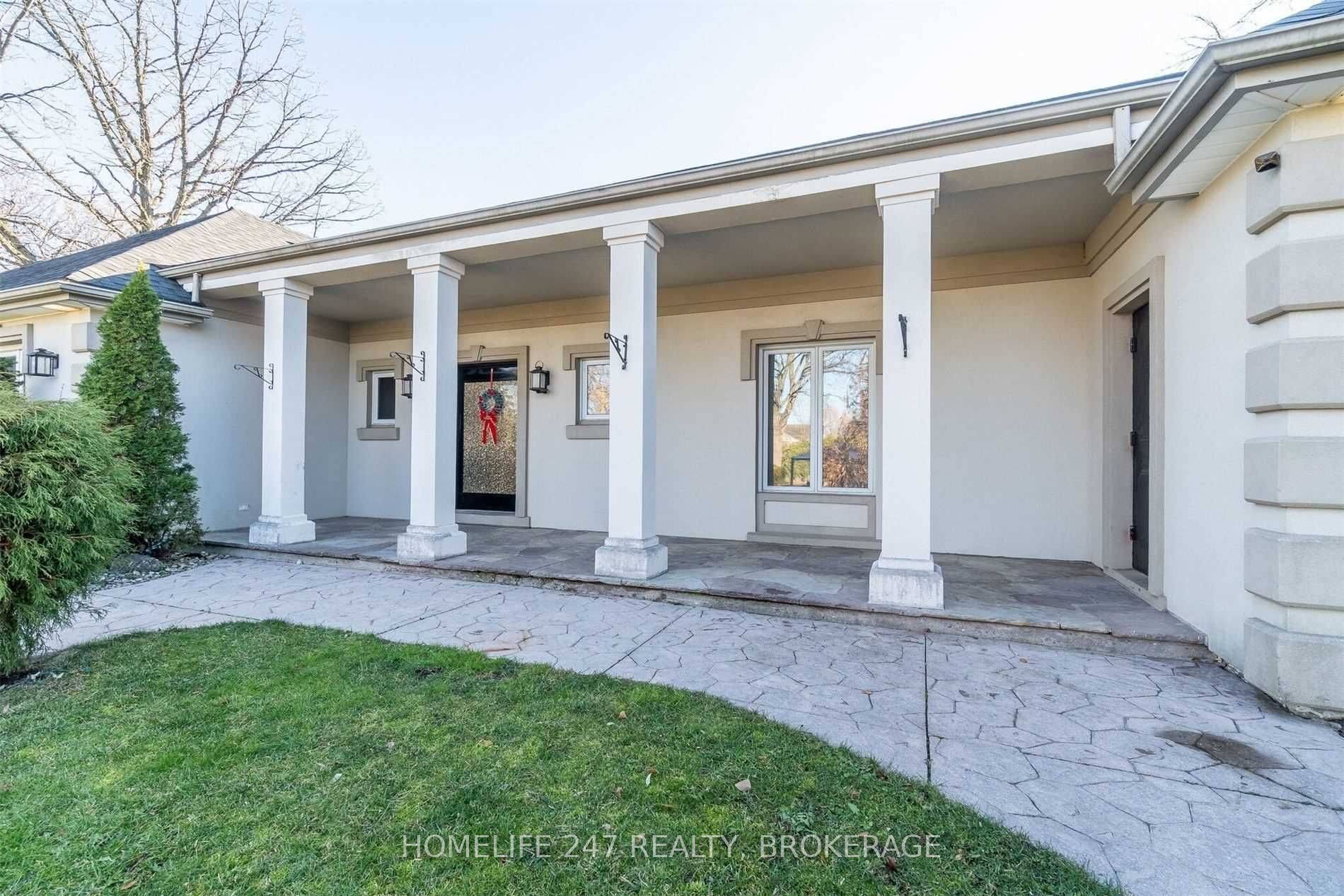 London South, ON N6C 2S9,137 COMMISSIONERS RD E