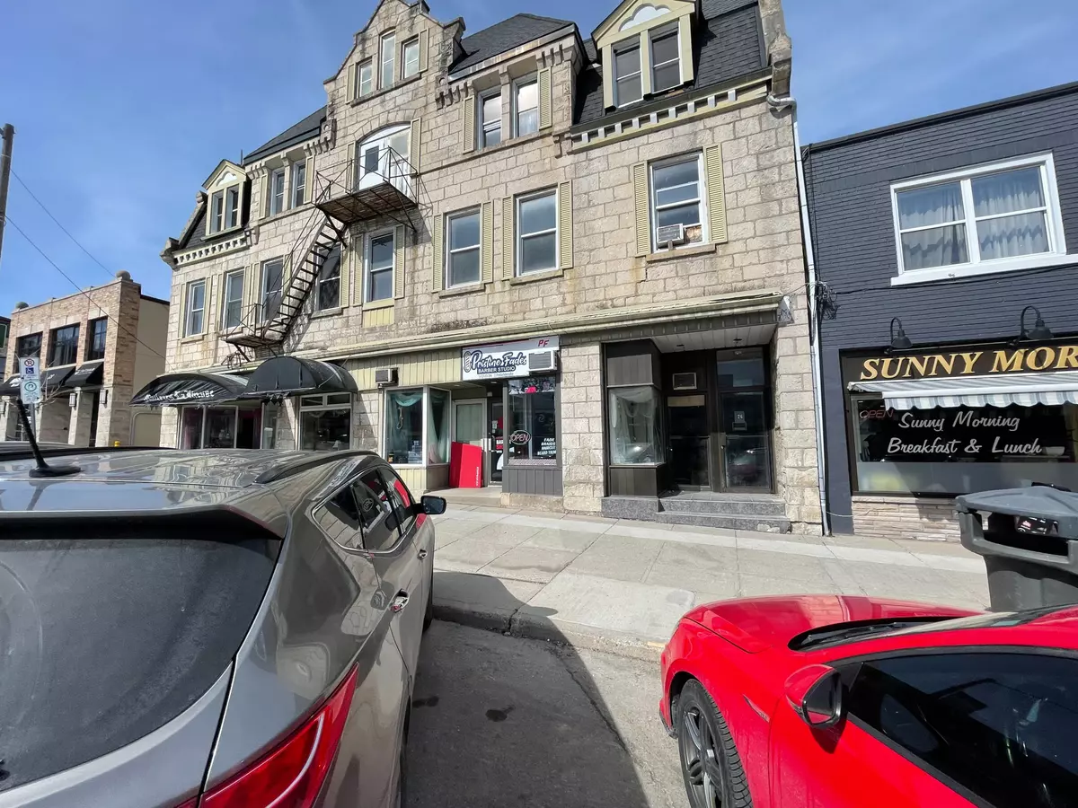 Guelph, ON N1H 2Z3,26 Macdonell ST #24C