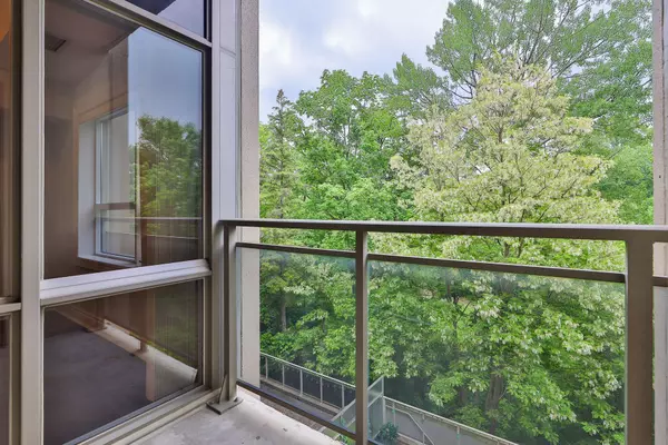 Vaughan, ON L4L 1W8,8201 Islington AVE #319