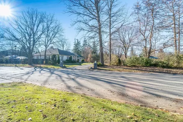 London South, ON N6C 2S9,137 COMMISSIONERS RD E