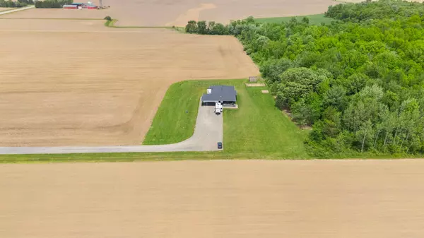 Chatham-kent, ON N0P 1M0,818 Oil Heritage RD