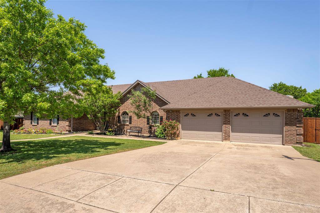 Kennedale, TX 76060,210 Arthur Drive
