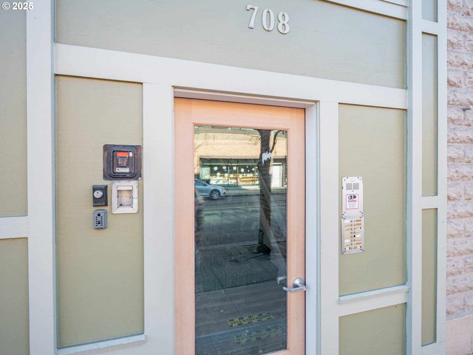 Portland, OR 97217,708 N KILLINGSWORTH ST #4