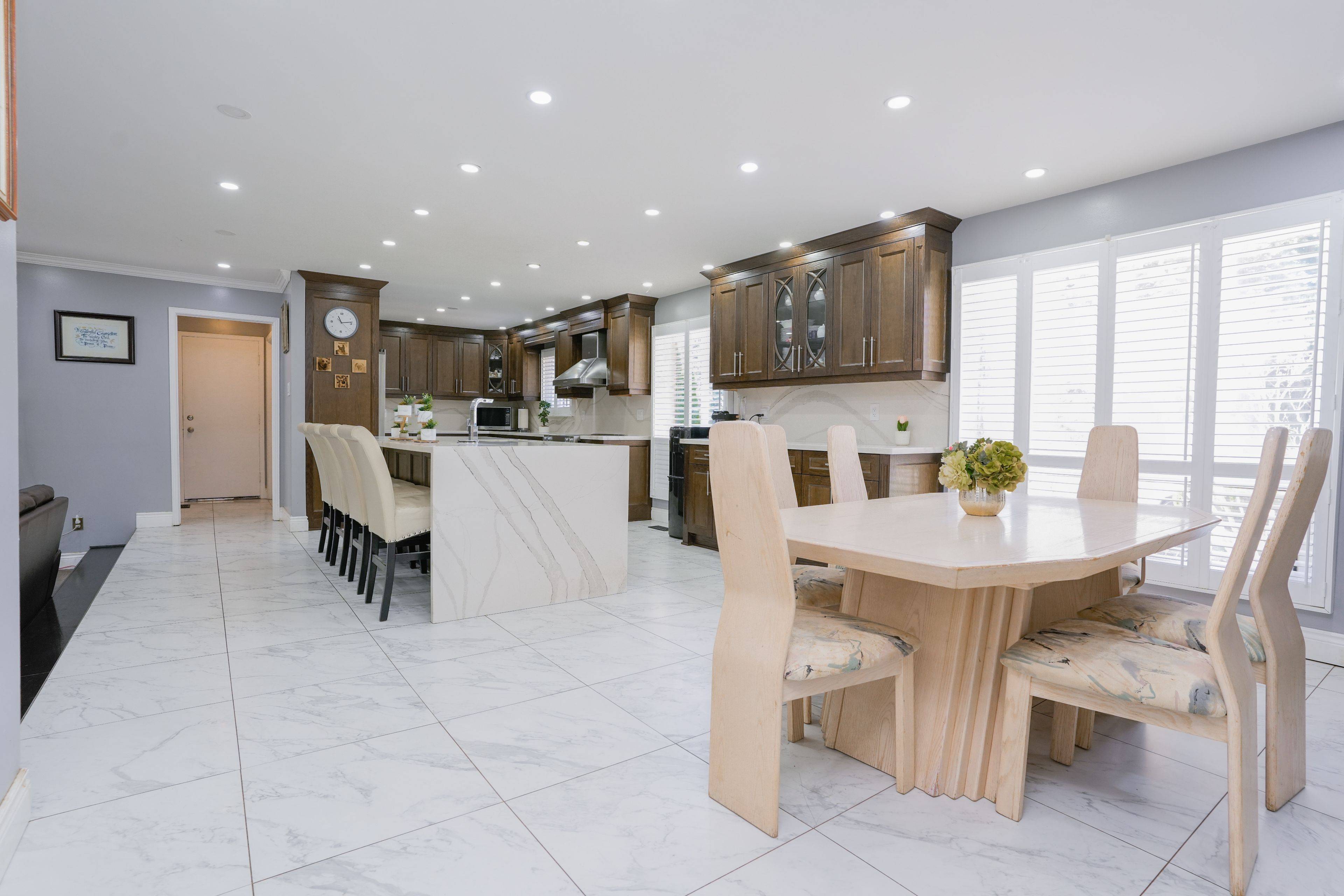 Brampton, ON L6Z 1T4,48 Boreham CIR