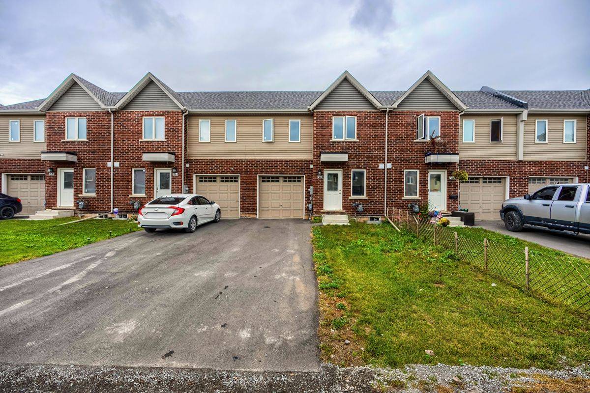 Welland, ON L3B 2Z1,380 Chaffey ST #380