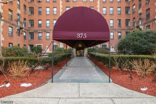 Newark City, NJ 07104,363-377 Mt Prospect Ave C1202 #2AW