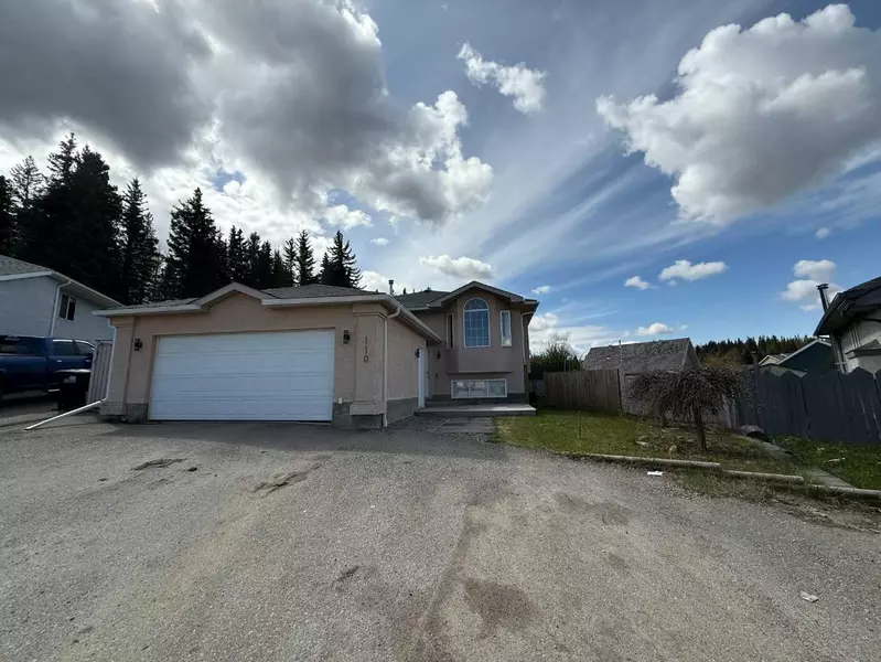 110 Parker PL, Hinton, AB T7V2C2