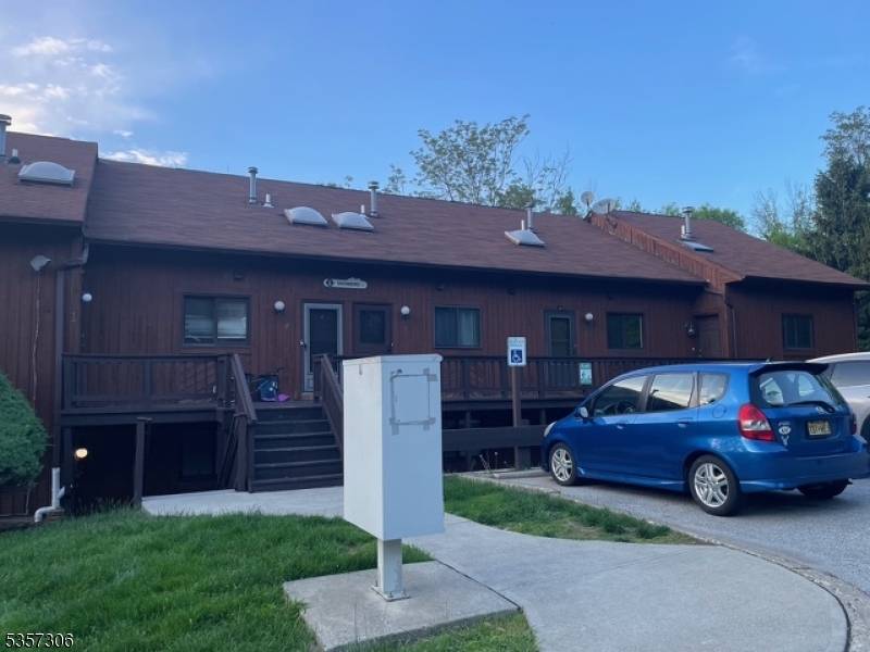 1 Snowbird Ct #8, Vernon Twp., NJ 07462
