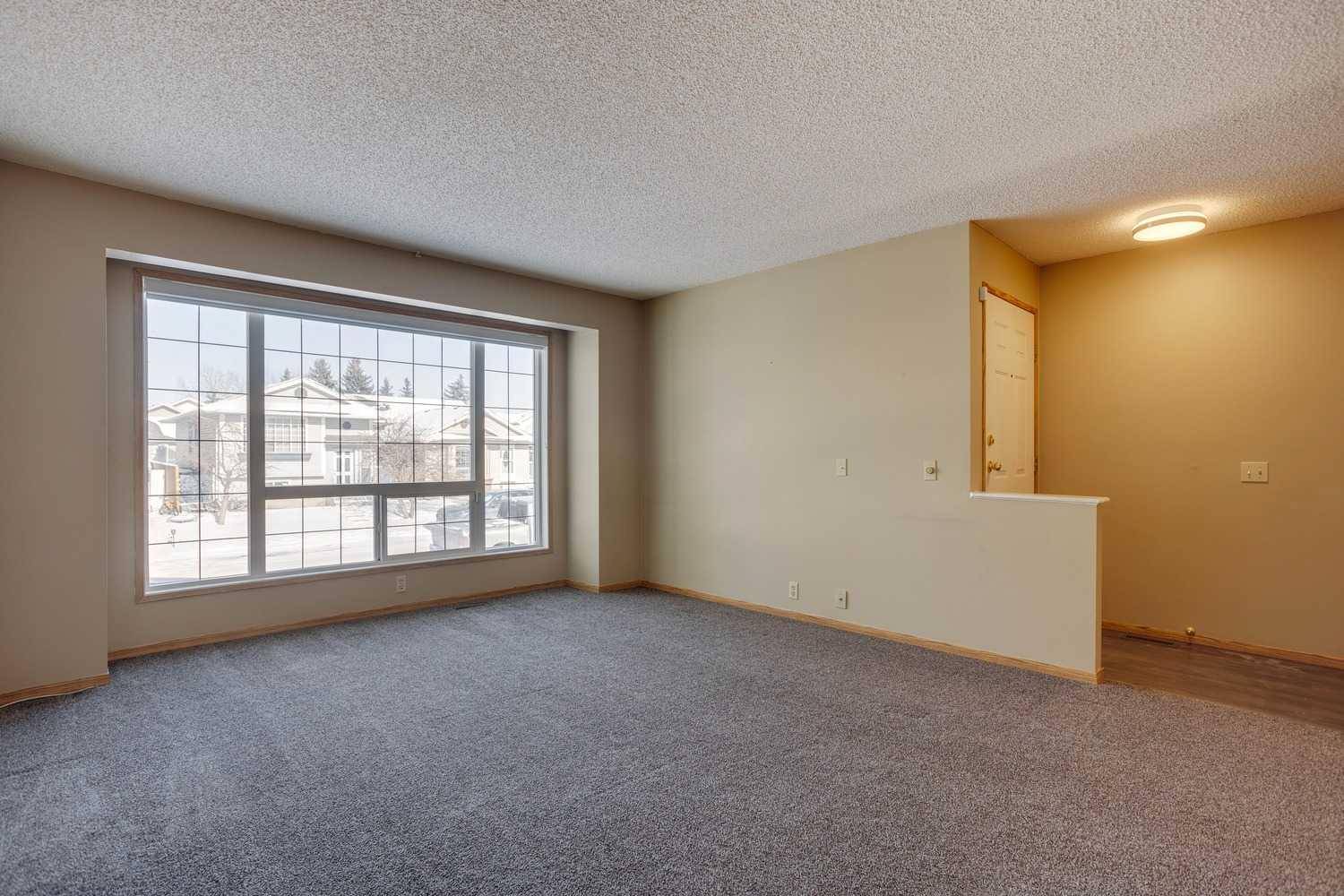 Calgary, AB T3J 3G7,99 Martinwood RD Northeast