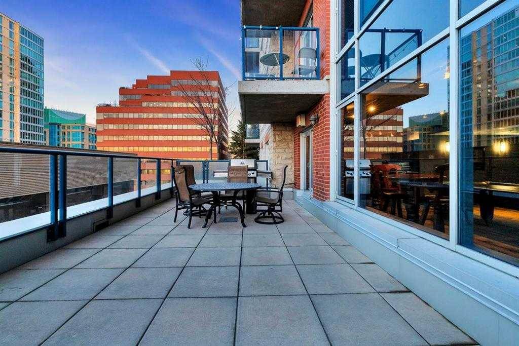 Calgary, AB T2P 5P6,920 5 AVE SW #1506