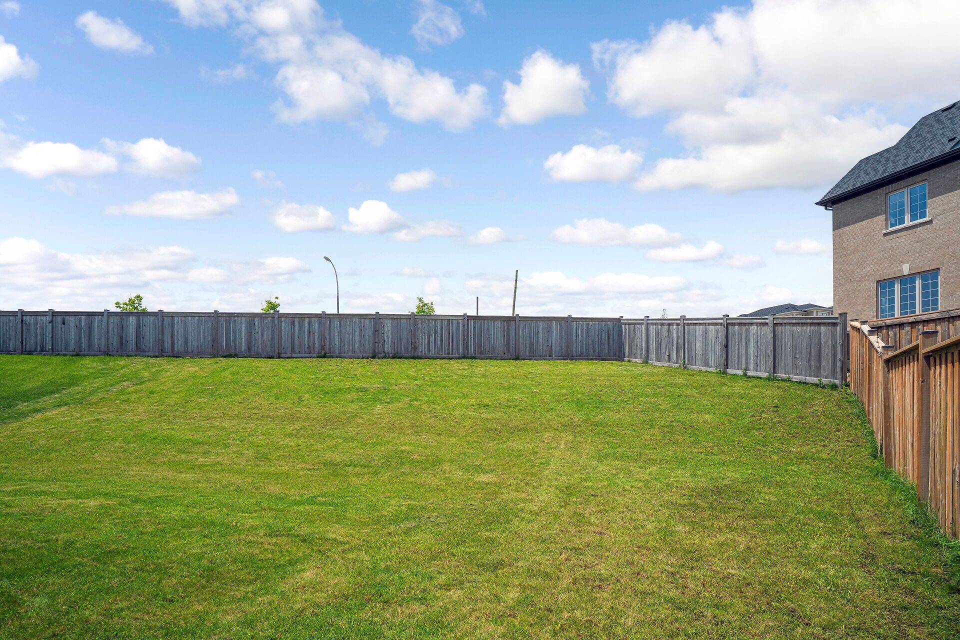 Pickering, ON L1V 2P8,1219 Cactus CRES SW