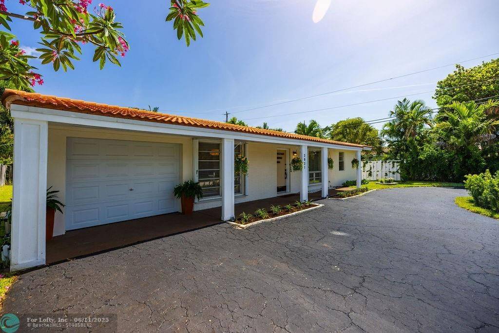 Lighthouse Point, FL 33064,2021 NE 31st Ct