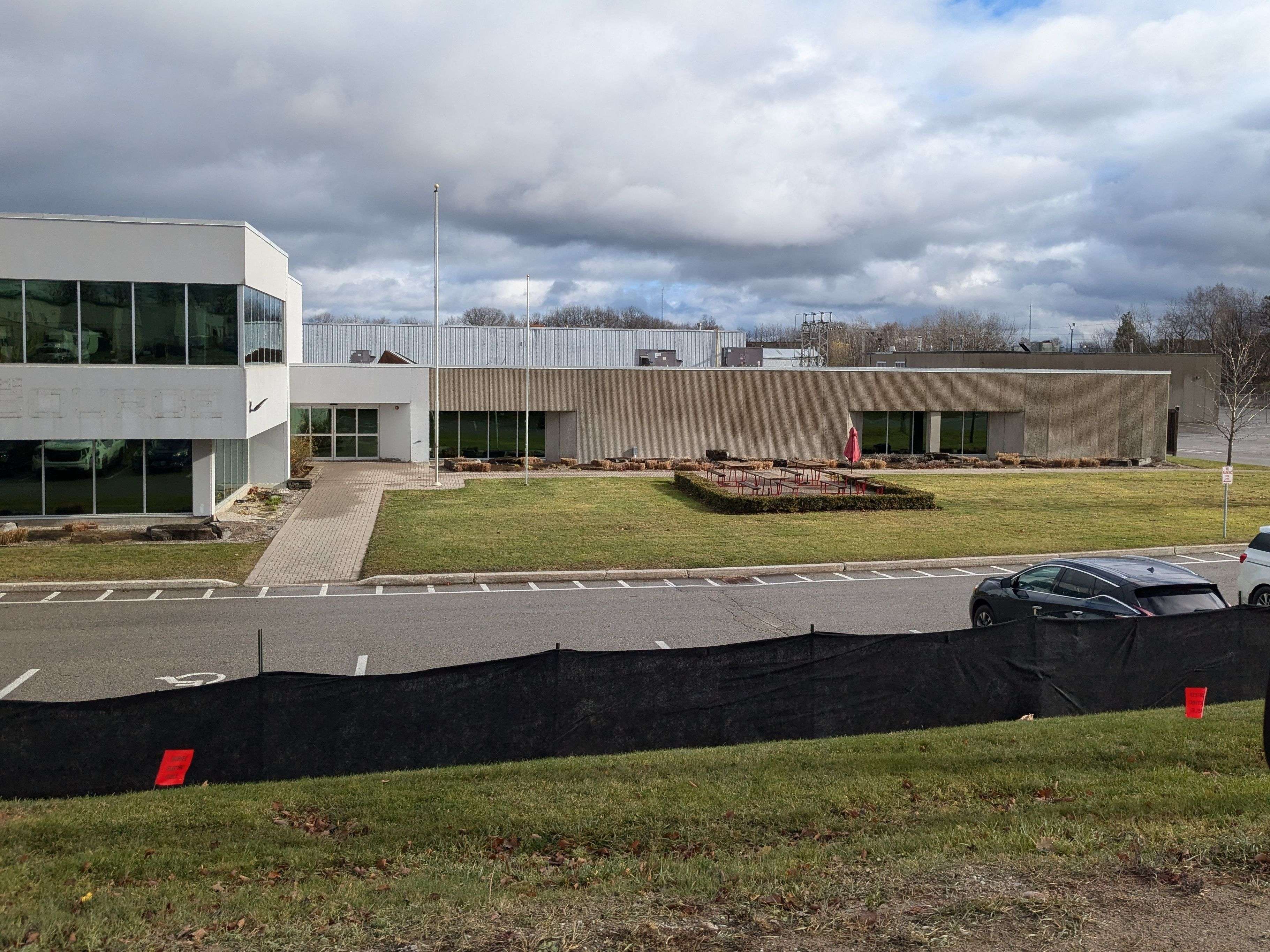 Barrie, ON L4N 8X9,279 Bayview DR #H
