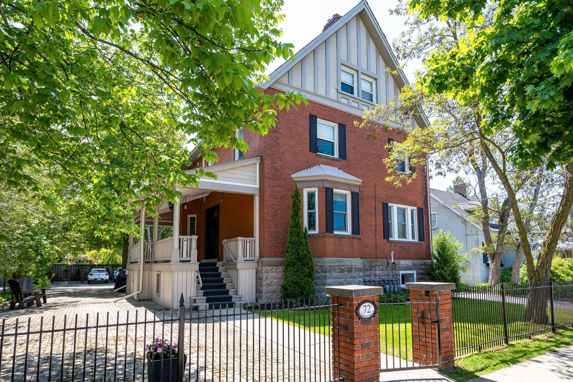 72 THIRD ST #2, Collingwood, ON L9Y 1K5