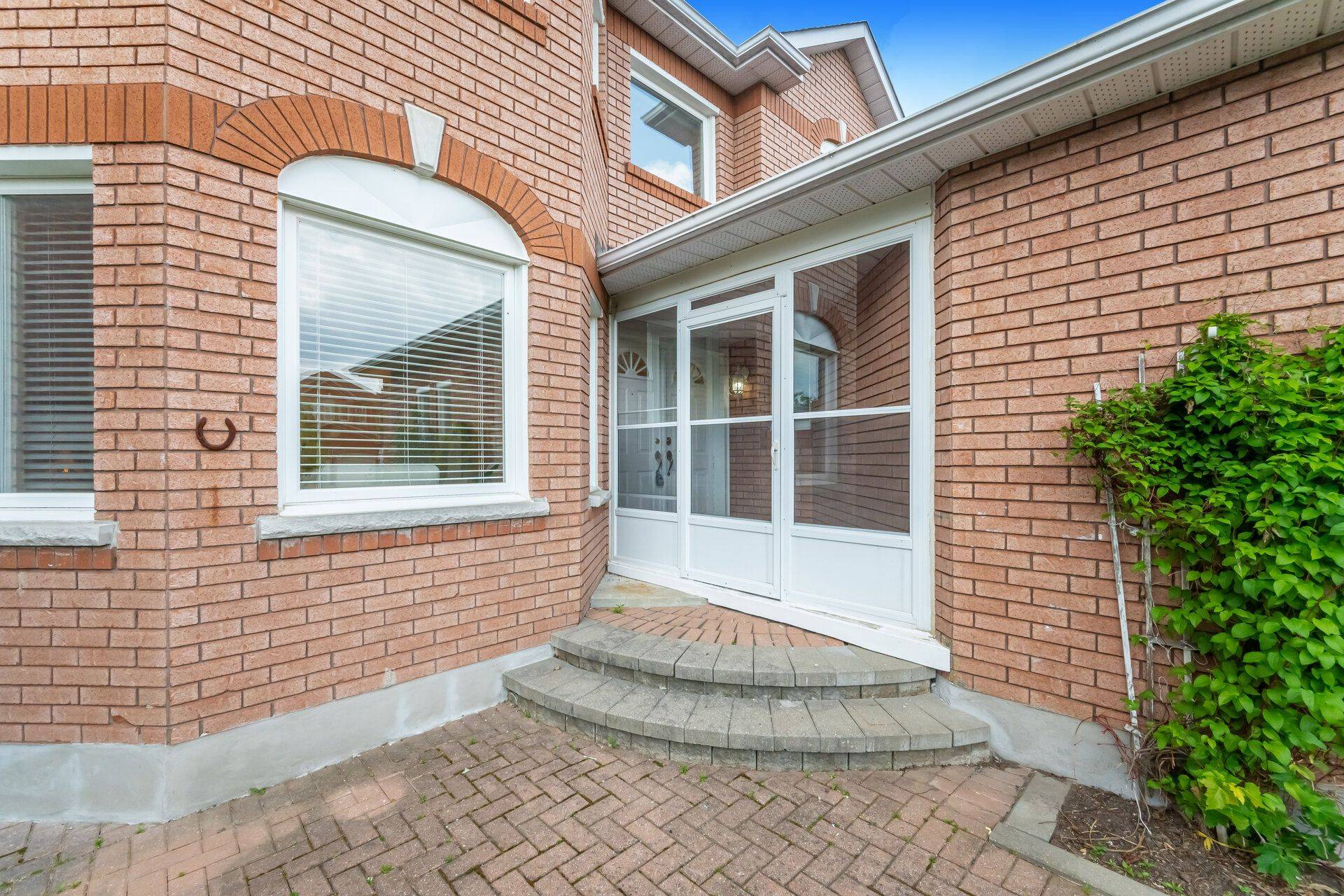 Halton Hills, ON L7G 5N2,37 Killaloe CRES