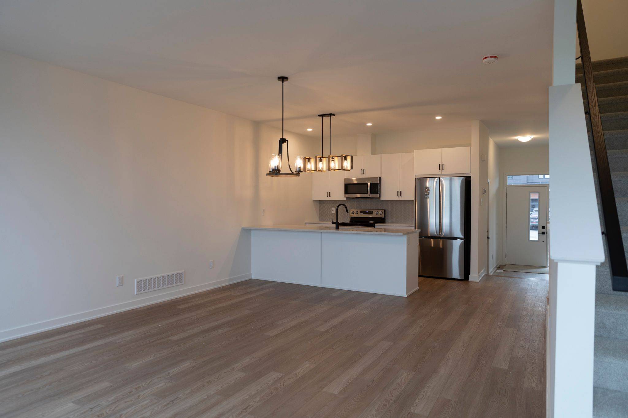 Stittsville - Munster - Richmond, ON K2S 2X2,775 Maverick CRES