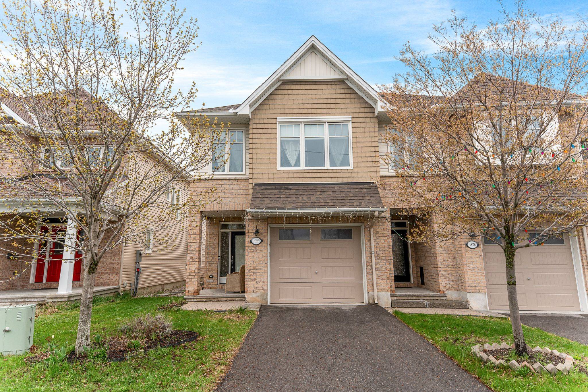 1876 Maple Grove RD, Stittsville - Munster - Richmond, ON K2S 0W4