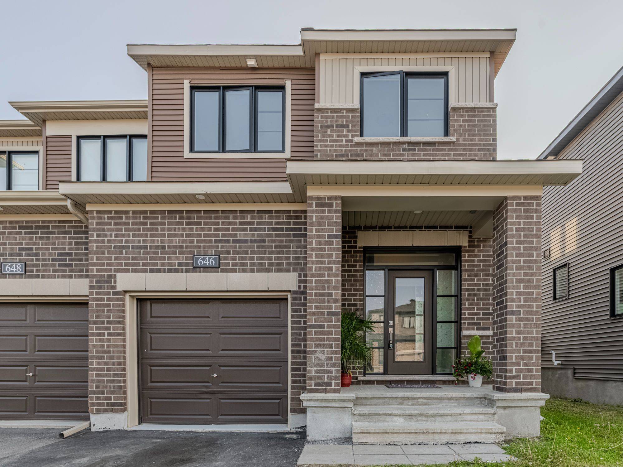 Barrhaven, ON K2J 6Z7,646 HAMSA ST