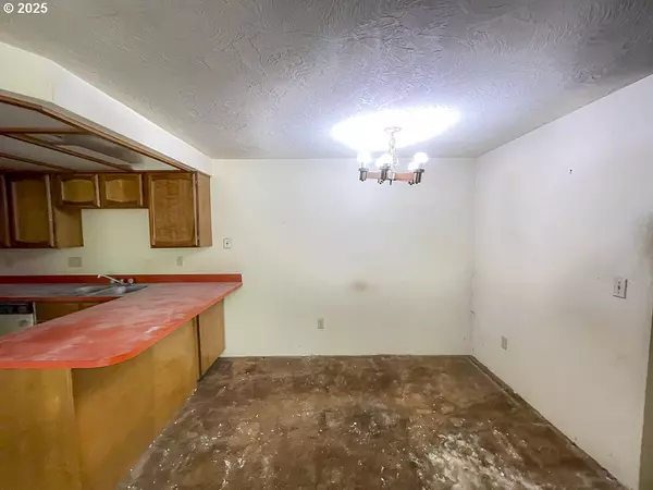 Springfield, OR 97477,650 HARLOW RD #130