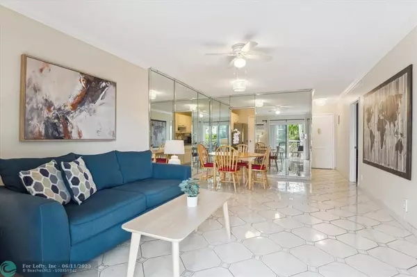 Fort Lauderdale, FL 33304,720 Orton Ave #206