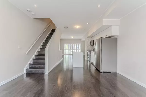 Barrie, ON L4N 9C8,369 Essa RD #14