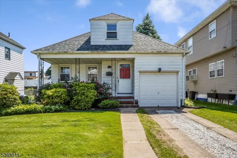 157 South Pkwy, Clifton City, NJ 07014