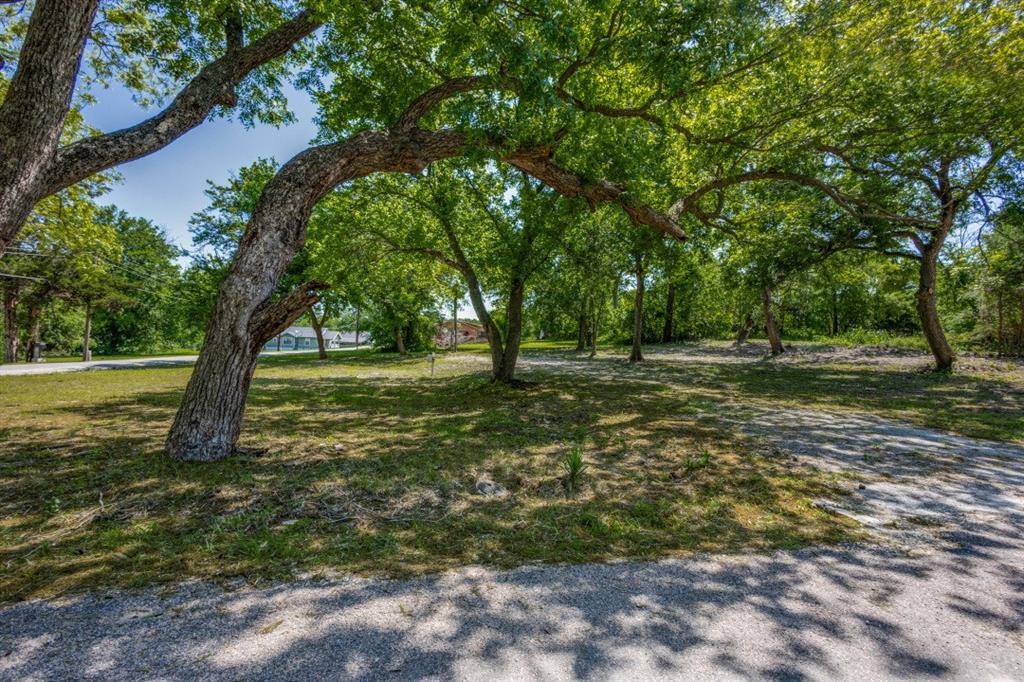 881 E Marshall Street, Van Alstyne, TX 75495