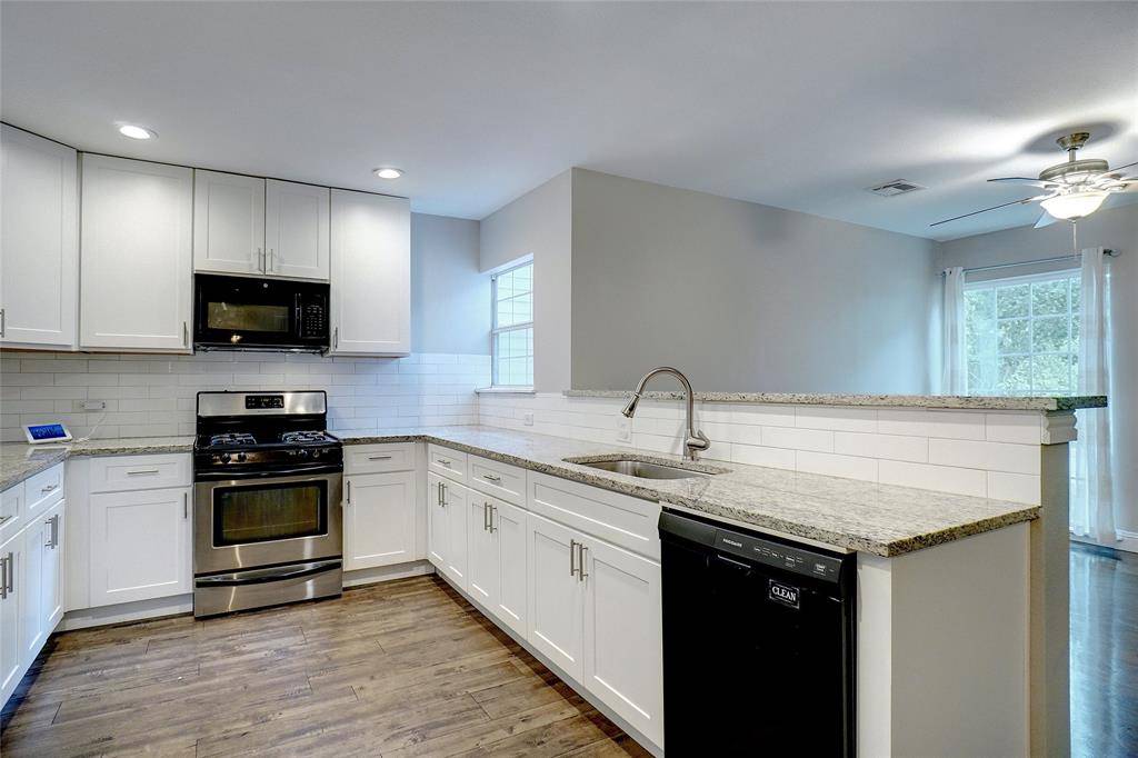 Dallas, TX 75211,219 Hartsdale Drive