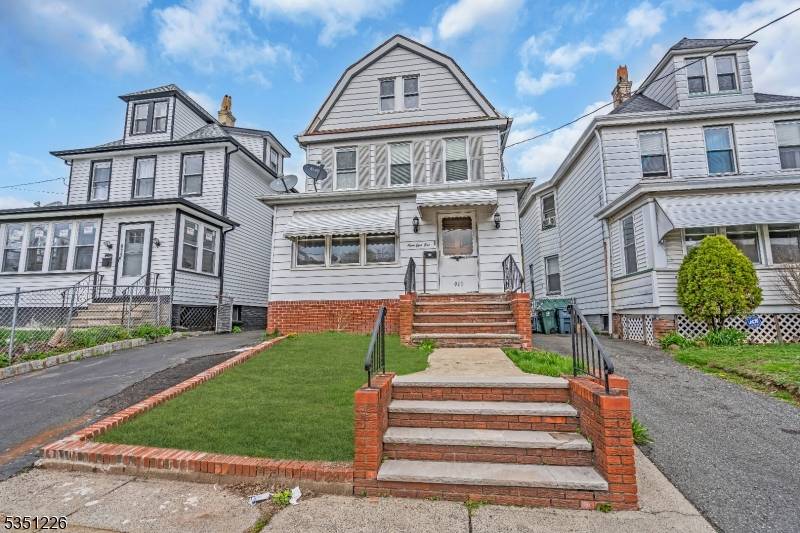 915 Chancellor Ave, Irvington Twp., NJ 07111