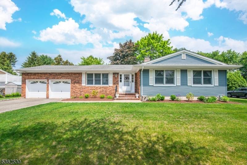 9 Ridge Road, Roxbury Twp., NJ 07876