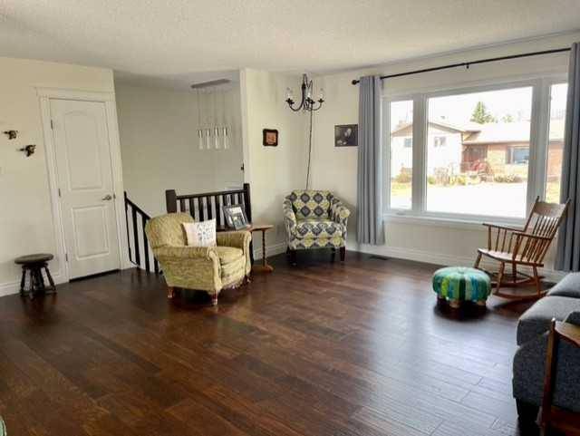 Wainwright, AB T9W 1J6,513 19 ST
