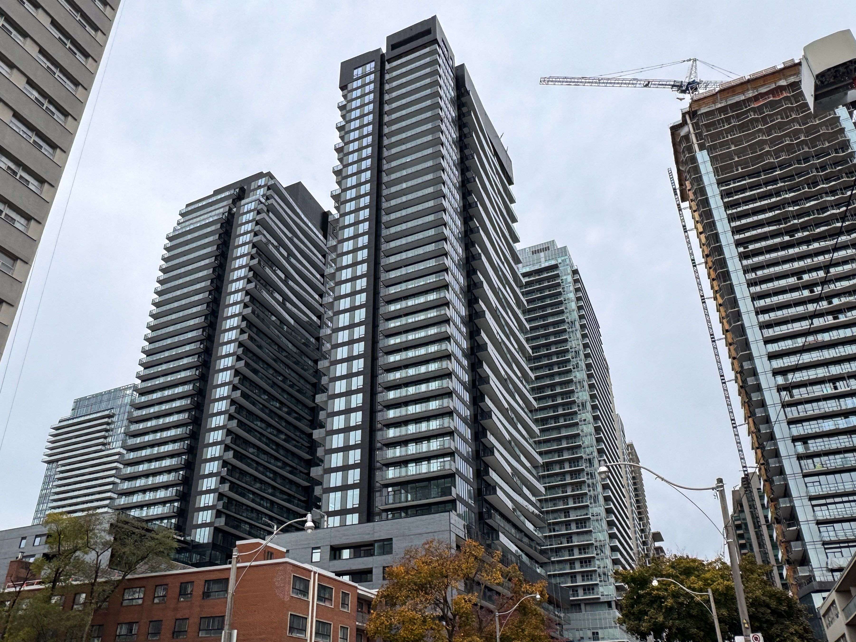 Toronto C10, ON M4P 1V5,127 Broadway AVE #2306