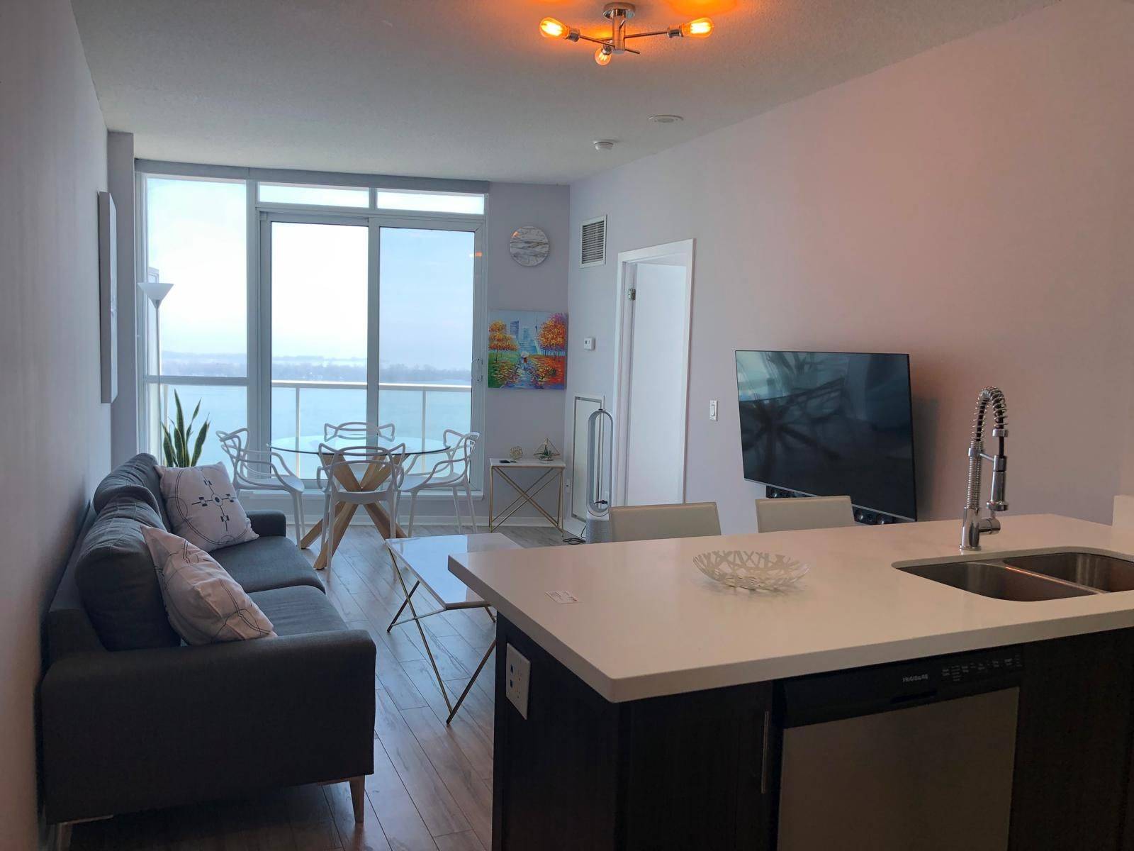 208 Queens Quay N/A W #3005, Toronto C01, ON M5J 2Y5