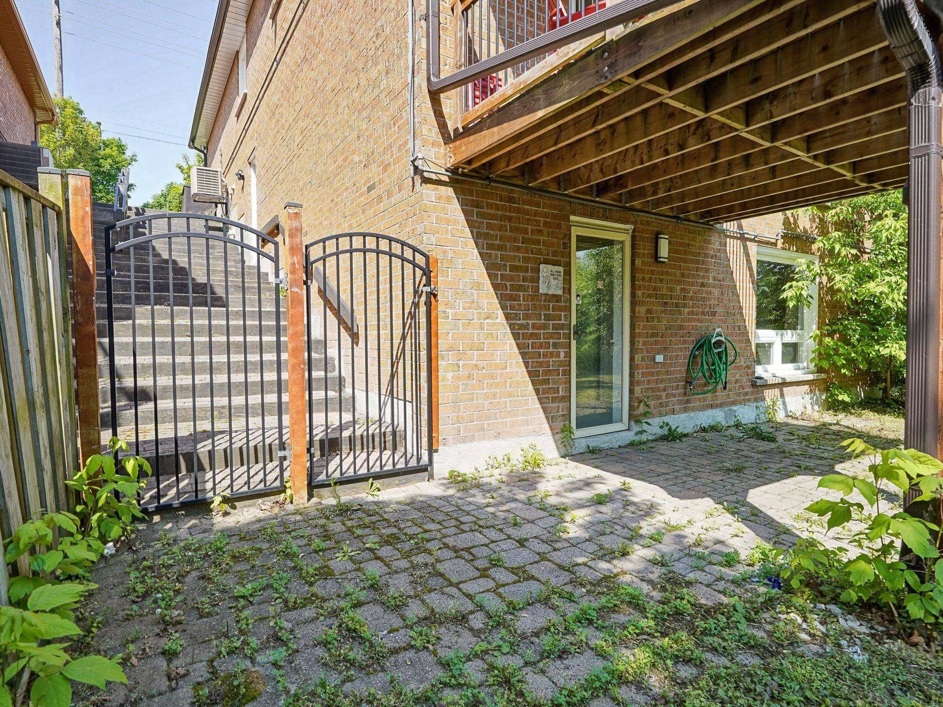 Whitby, ON L1N 9E7,61 Garden ST #Lower