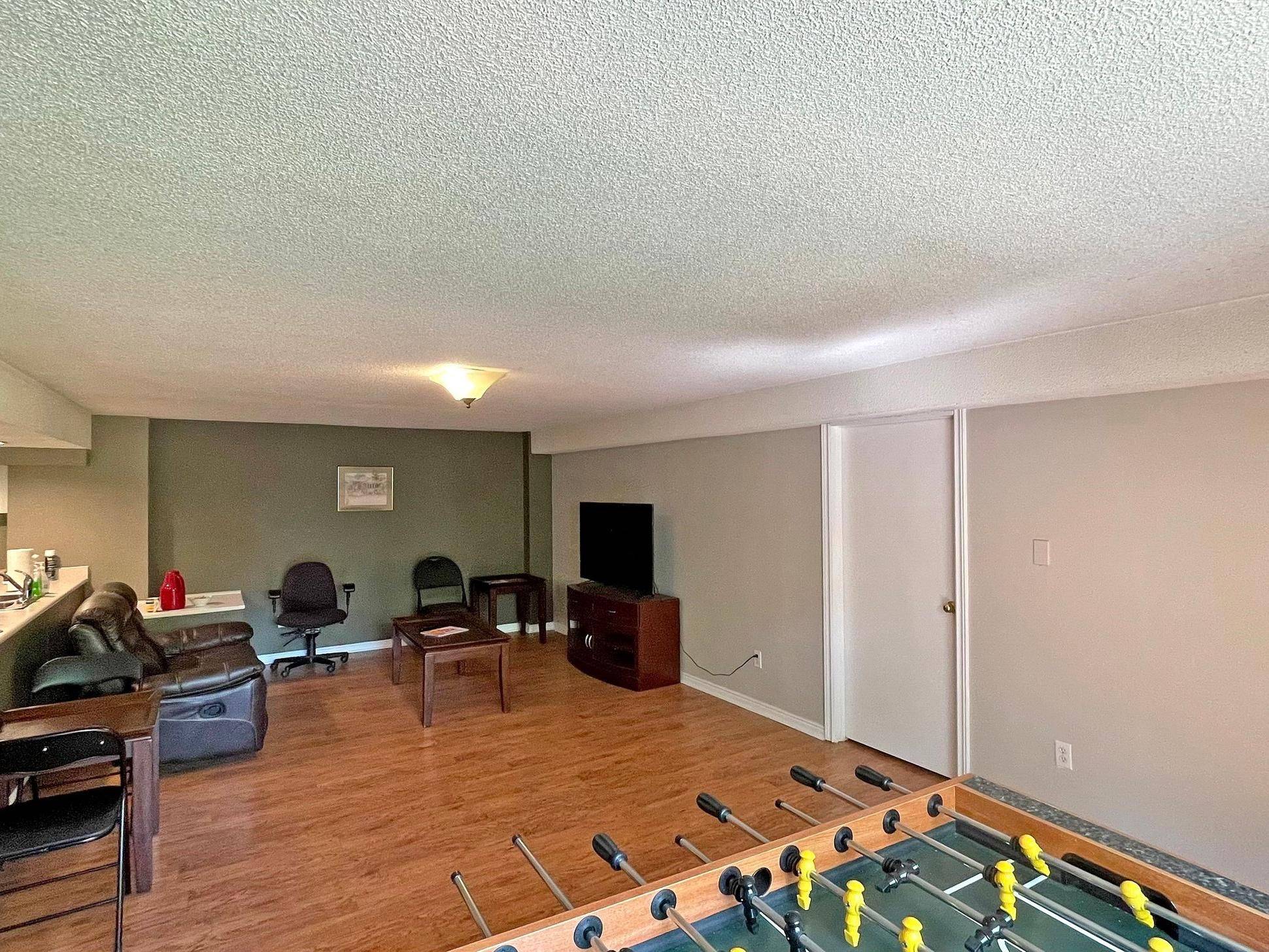 Whitby, ON L1N 9E7,61 Garden ST #Lower