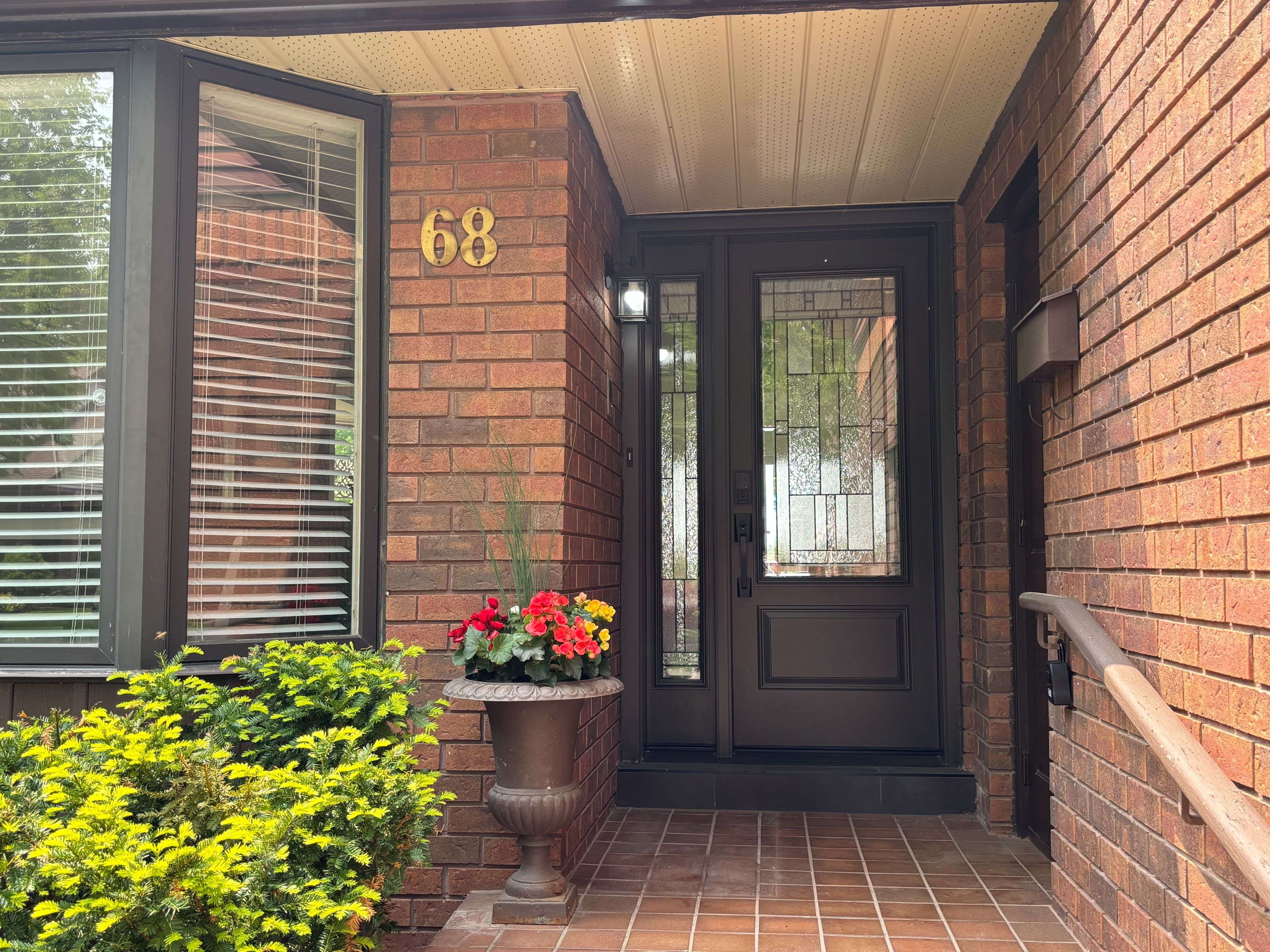 New Tecumseth, ON L9R 1R8,68 Riverview RD