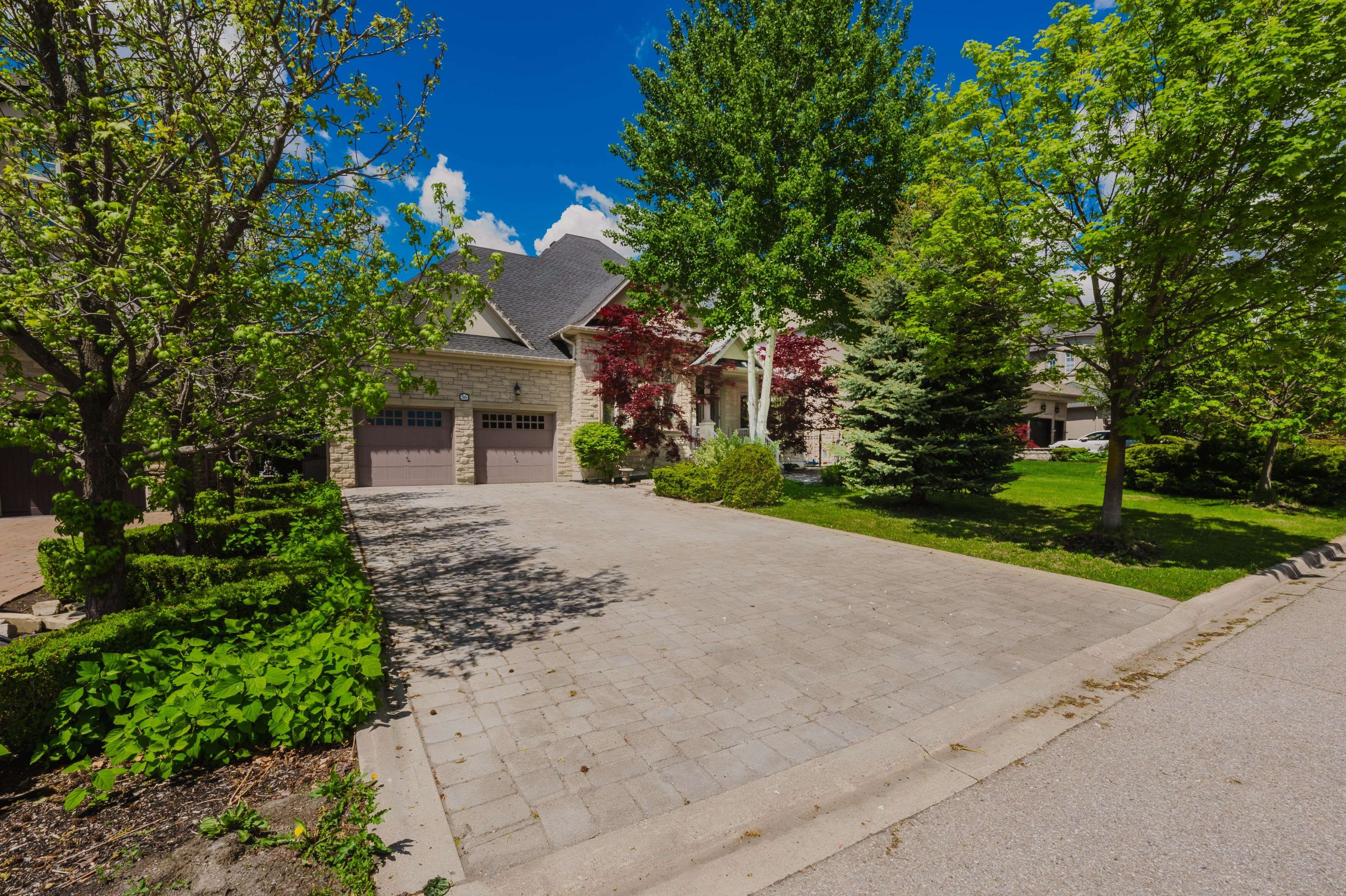 56 Park Ridge DR, Vaughan, ON L0J 1C0