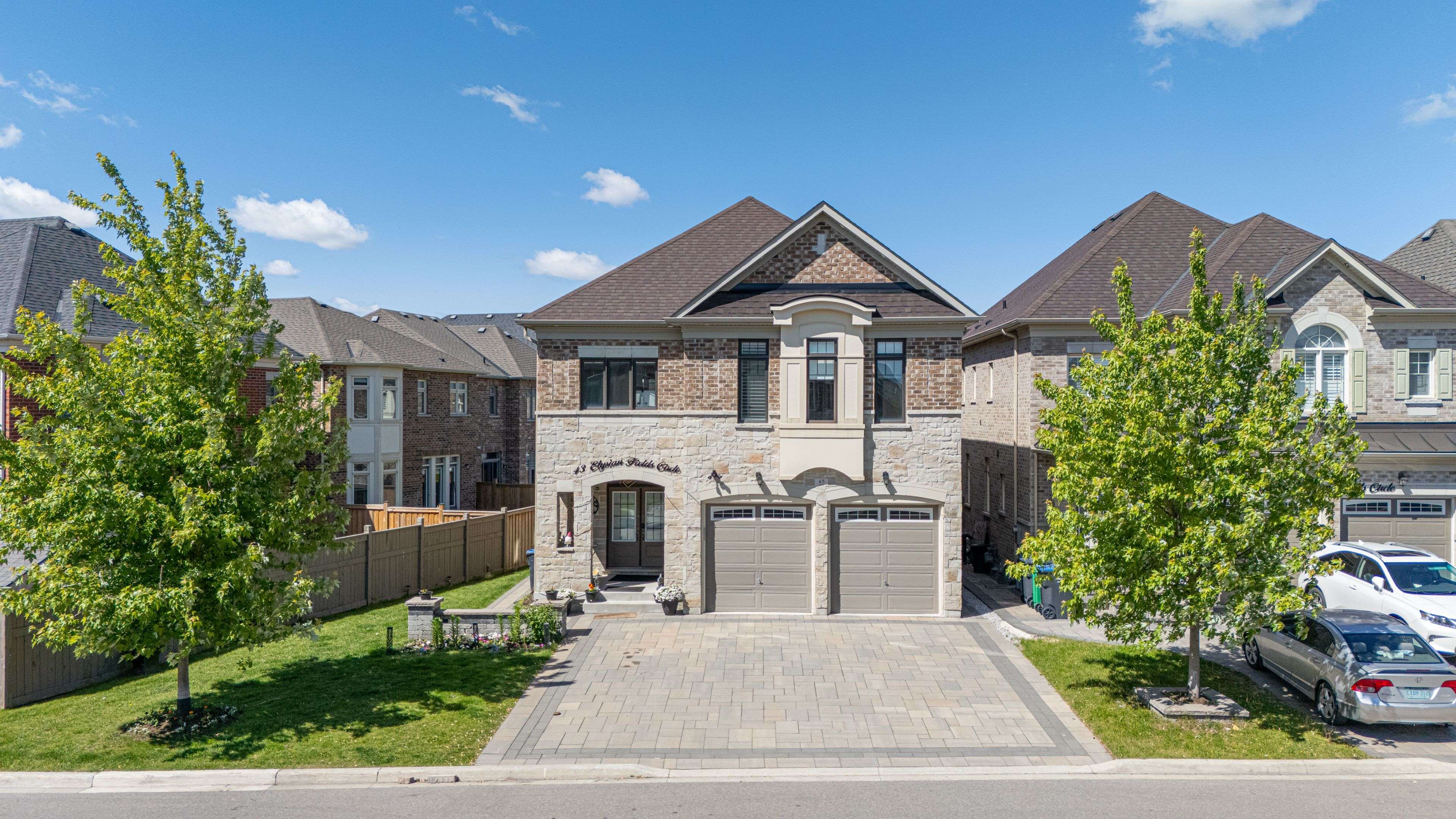 Brampton, ON L6Y 6E8,43 Elysian Fields CIR
