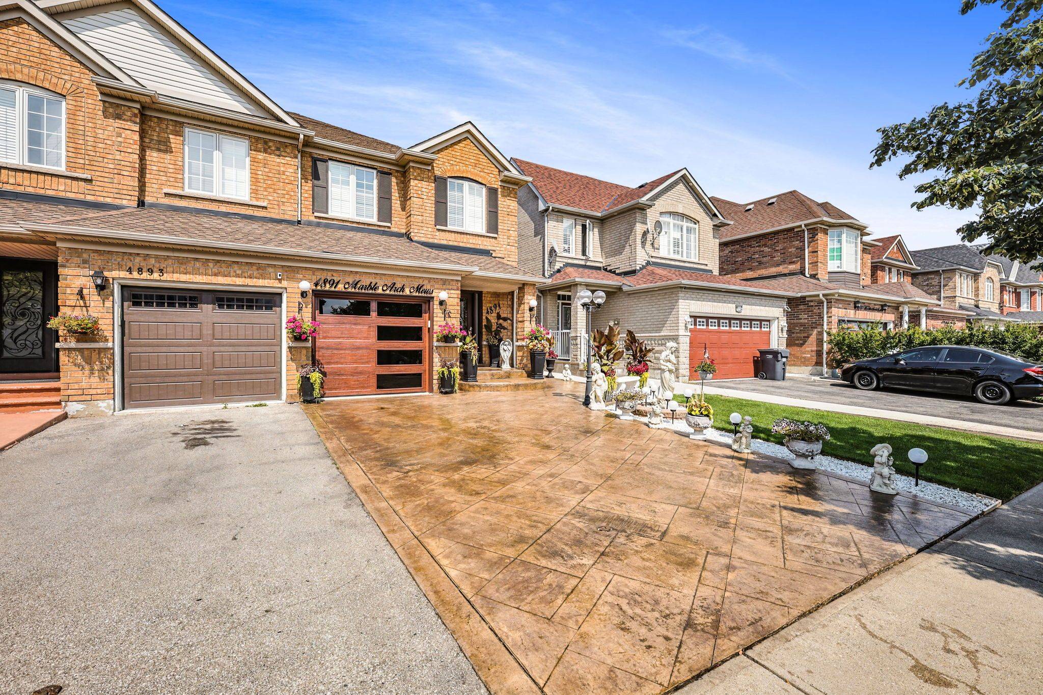 Mississauga, ON L5M 7P7,4891 Marble Arch Mews S