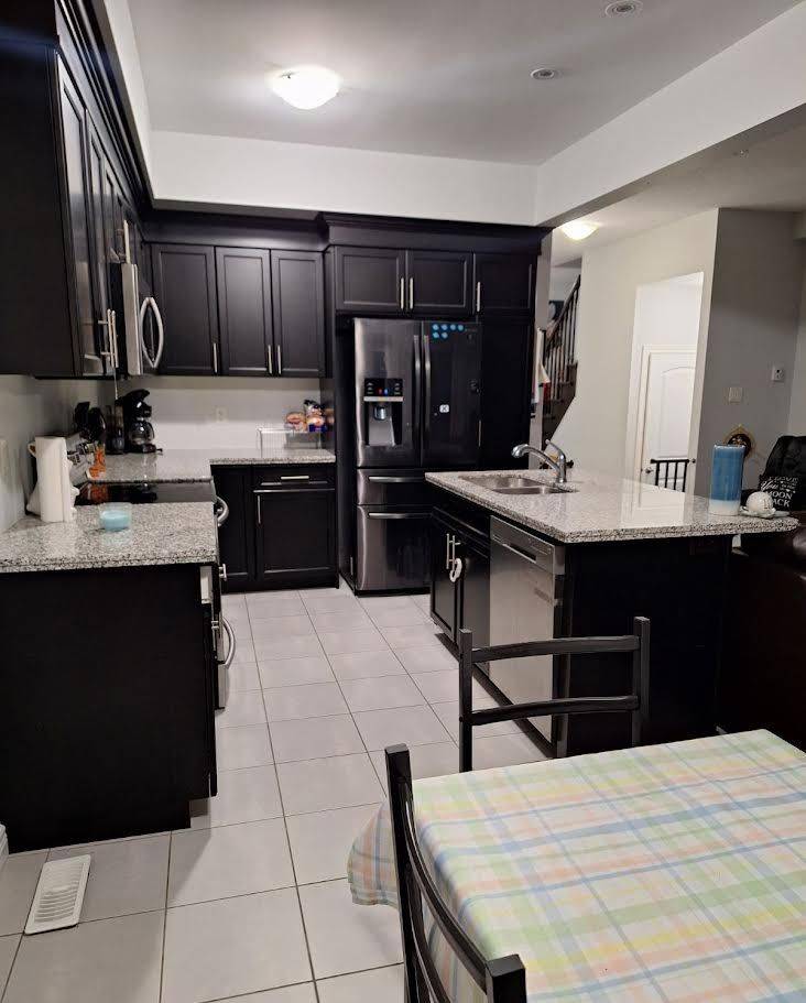Hamilton, ON L8E 0J4,98 Shoreview PL #4
