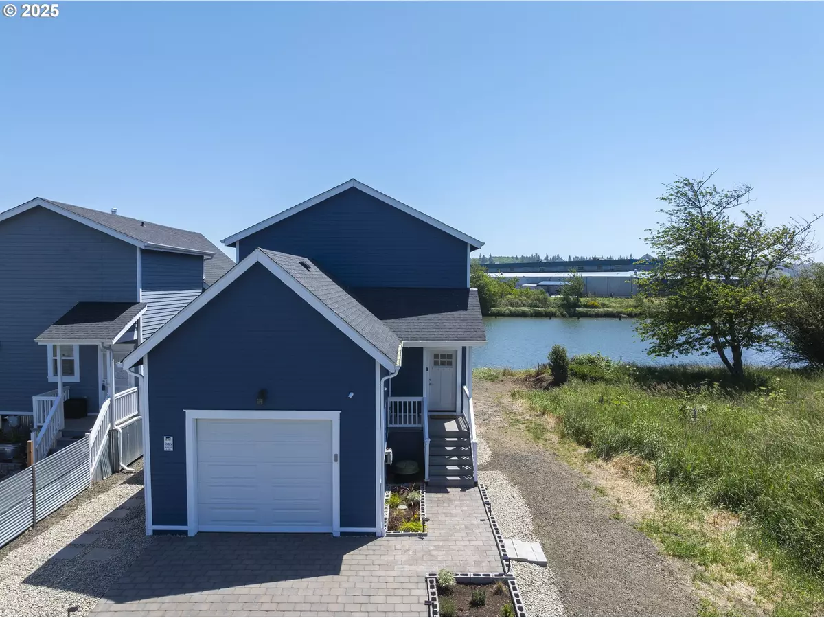 Raymond, WA 98577,345 ISLAND LN
