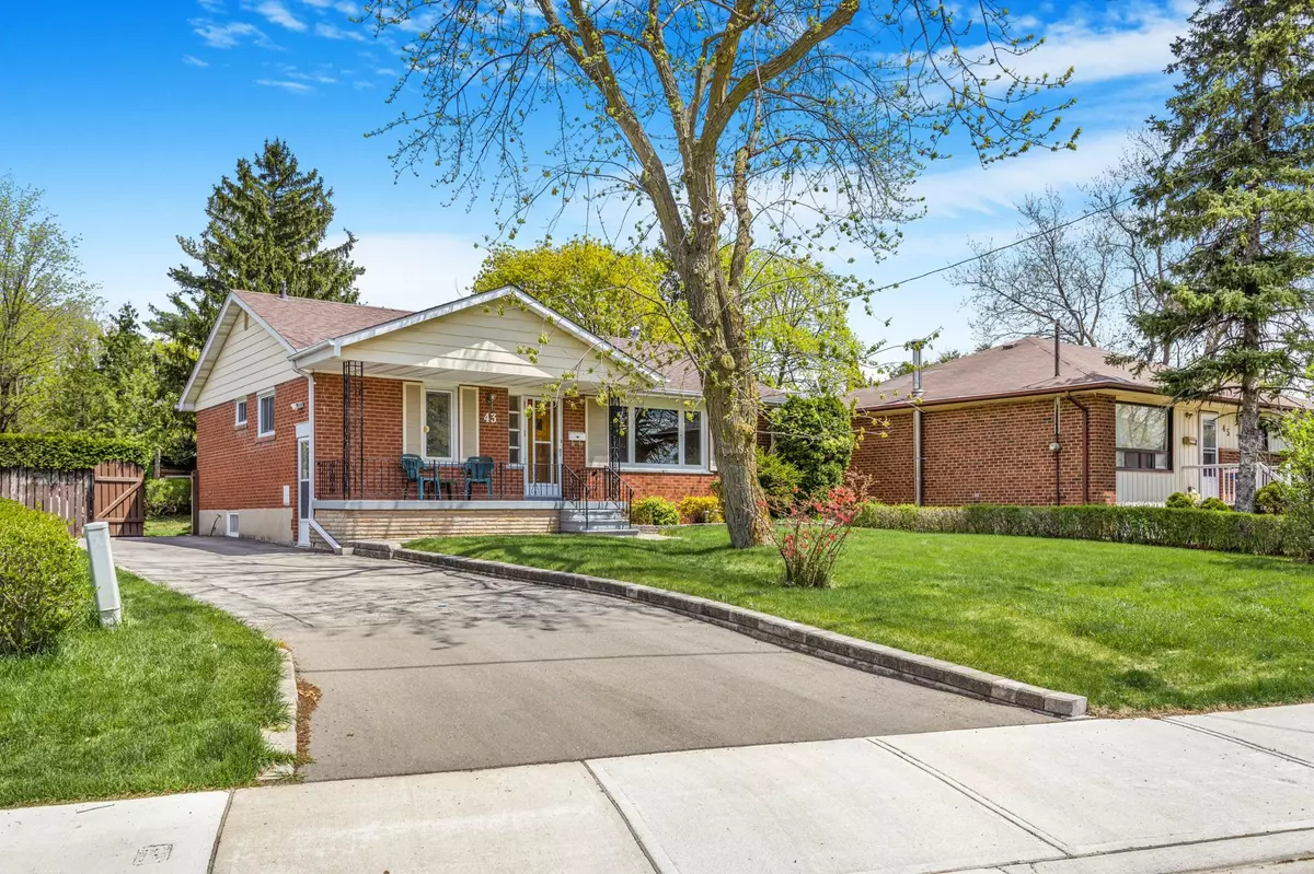 Mississauga, ON L5M 1E5,43 Theodore DR