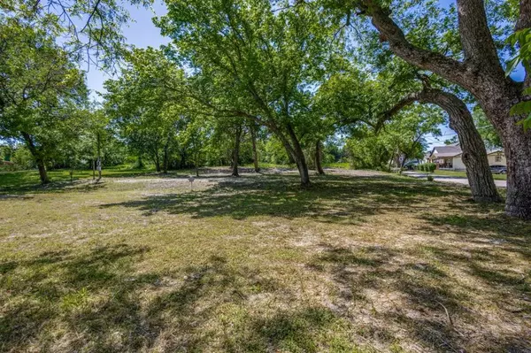 Van Alstyne, TX 75495,881 E Marshall Street