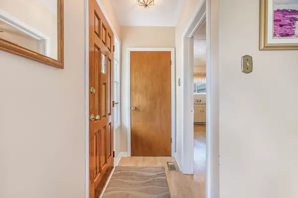 Mississauga, ON L5M 1E5,43 Theodore DR